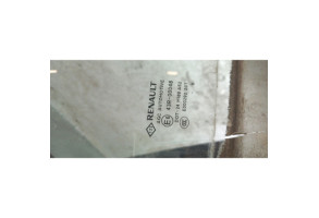 Vitre arriere droit RENAULT SCENIC 3 Photo n°1