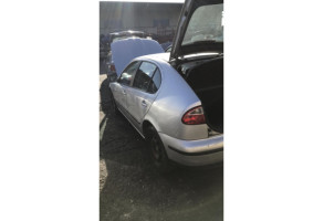 Bouton de coffre SEAT LEON 1 Photo n°7