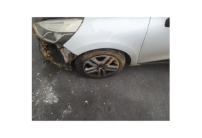 Feu arriere principal droit (feux) RENAULT CLIO 4 Photo n°7