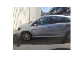Verin de coffre MERCEDES CLASSE B 245 Photo n°16