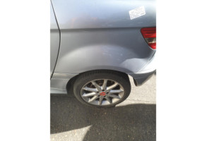 Verin de coffre MERCEDES CLASSE B 245 Photo n°18