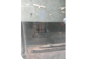 Vitre arriere gauche NISSAN NOTE 1 Photo n°1