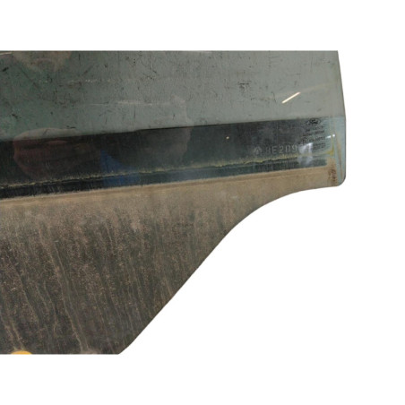 Vitre arriere droit FORD FIESTA 6