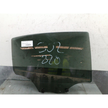 Vitre arriere droit PEUGEOT 208 1