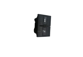 Bouton de coffre FORD MONDEO 2 Photo n°1