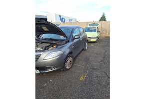 Verin de coffre LANCIA YPSILON 5 Photo n°6