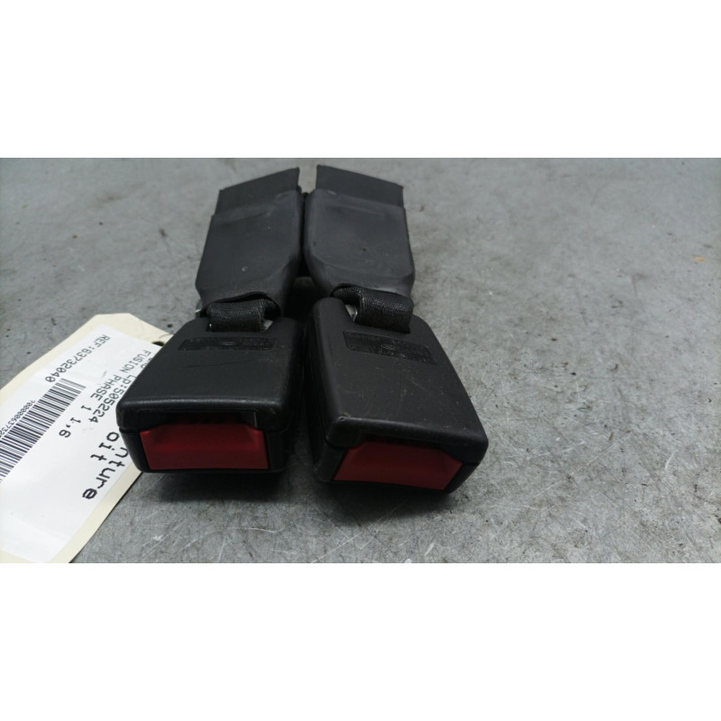 Attache ceinture arriere droit FORD FUSION Photo n°1