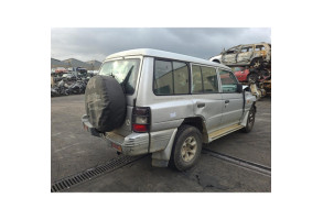 Porte arriere gauche MITSUBISHI PAJERO 2 Photo n°11