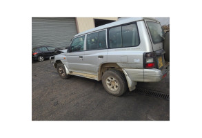 Porte arriere gauche MITSUBISHI PAJERO 2 Photo n°15