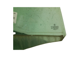 Vitre arriere droit PEUGEOT 407 Photo n°1