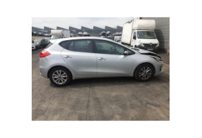 Verin de coffre KIA CEE-D 2 Photo n°3