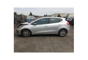 Verin de coffre KIA CEE-D 2 Photo n°7