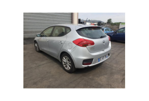 Verin de coffre KIA CEE-D 2 Photo n°8