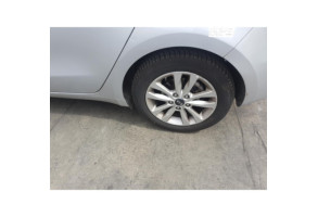 Verin de coffre KIA CEE-D 2 Photo n°12