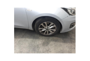 Verin de coffre KIA CEE-D 2 Photo n°13