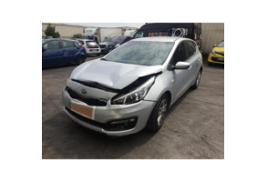 Verin de coffre KIA CEE-D 2 Photo n°14