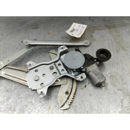 Leve vitre electrique avant droit SUZUKI SWIFT 3