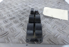 Interrupteur de leve vitre avant gauche TOYOTA COROLLA VERSO 2