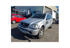 Charniere de capot MERCEDES CLASSE M 163 Photo n°15