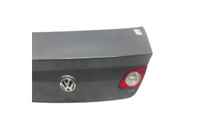 Malle/Hayon arriere VOLKSWAGEN PASSAT 5 Photo n°4