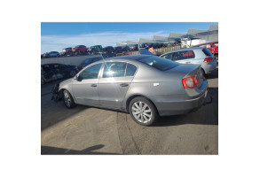 Malle/Hayon arriere VOLKSWAGEN PASSAT 5 Photo n°9