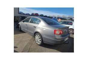 Malle/Hayon arriere VOLKSWAGEN PASSAT 5 Photo n°12