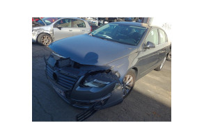 Malle/Hayon arriere VOLKSWAGEN PASSAT 5 Photo n°16