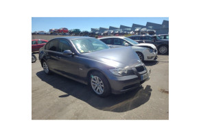 Feu arriere stop central BMW SERIE 3 E90 Photo n°4