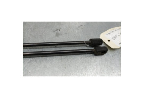 Verin de coffre SUZUKI SWIFT 4 Photo n°1