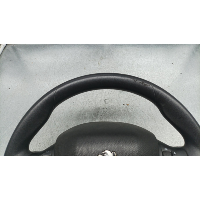 Volant PEUGEOT 208 1 Photo n°1