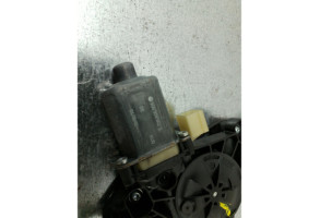 Leve vitre electrique avant droit SKODA OCTAVIA 3 Photo n°1