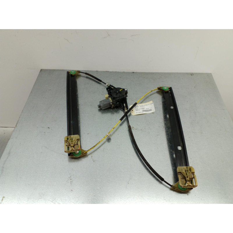 Leve vitre electrique avant droit SKODA OCTAVIA 3 Photo n°2