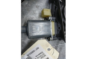 Leve vitre electrique avant gauche SKODA OCTAVIA 3 Photo n°1