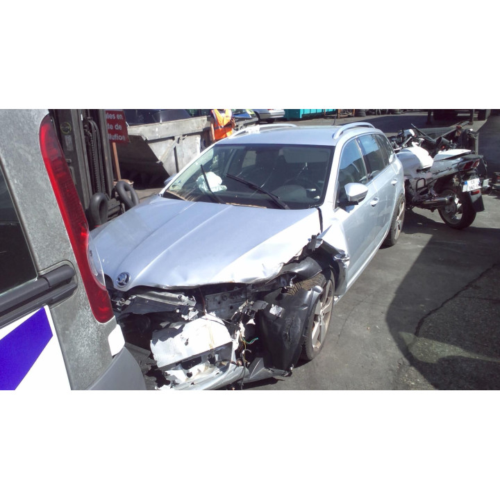 Leve vitre electrique avant gauche SKODA OCTAVIA 3 Photo n°12
