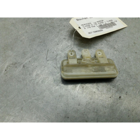 Bouton de coffre MERCEDES CLASSE A 176