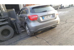 Verin de coffre MERCEDES CLASSE A 176 Photo n°10