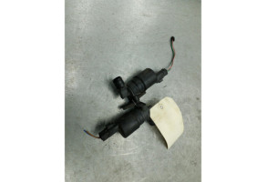 Pompe lave glace avant TOYOTA AYGO 1 Photo n°2