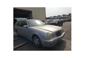 Feu arriere secondaire droit (feux) MERCEDES CLASSE E 210 Photo n°18