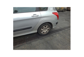 Vitre arriere gauche PEUGEOT 308 1 SW Photo n°16