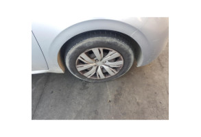 Pare boue arriere droit PEUGEOT 208 1 Photo n°7