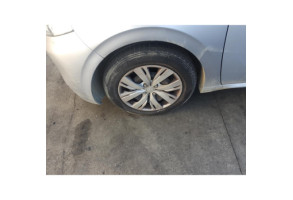 Pare boue arriere droit PEUGEOT 208 1 Photo n°13