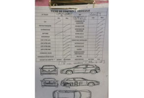 Feu arriere secondaire gauche (feux) RENAULT CLIO 4 Photo n°14