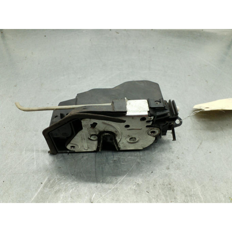 Serrure arriere droit BMW SERIE 1 E87 Photo n°1