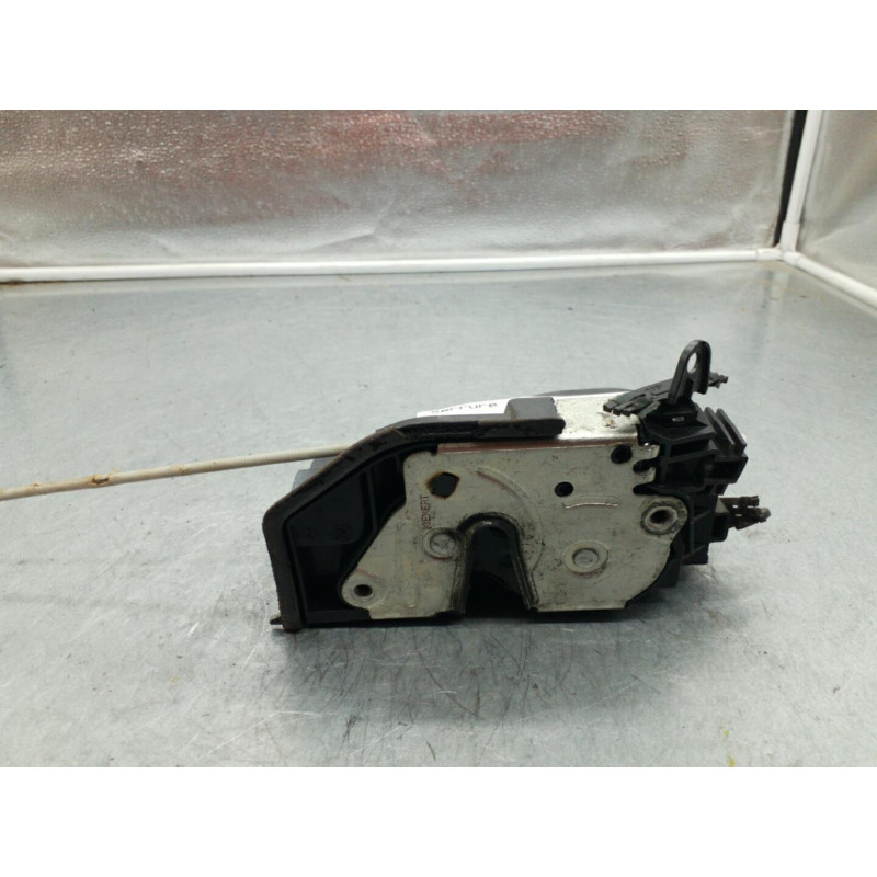 Serrure arriere droit BMW SERIE 1 E87 Photo n°1