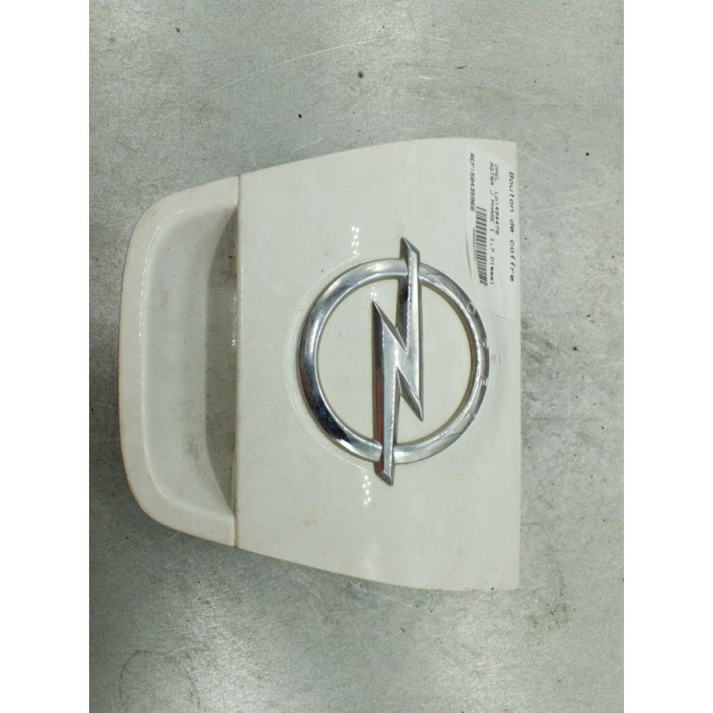 Bouton de coffre OPEL ASTRA J Photo n°1