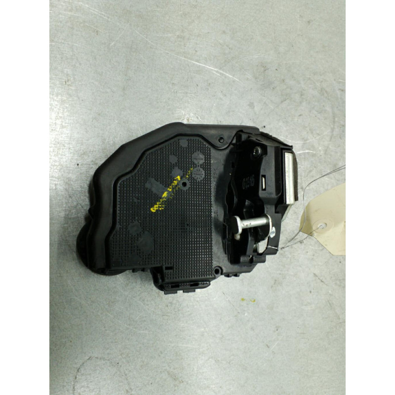 Serrure arriere gauche TOYOTA AVENSIS 3 Photo n°1