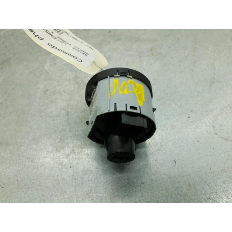 Commodo phare SKODA RAPID Photo n°1