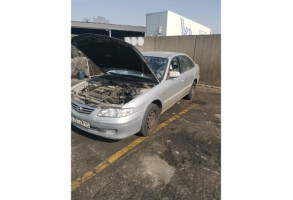 Feu arriere secondaire droit (feux) MAZDA 626 4 Photo n°10