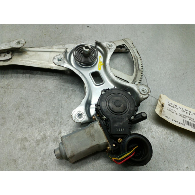 Leve vitre electrique avant droit TOYOTA AVENSIS VERSO Photo n°1
