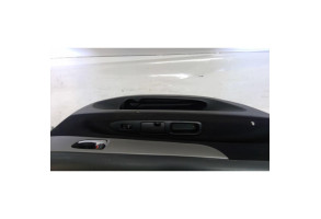 Porte arriere gauche TOYOTA AVENSIS VERSO Photo n°7